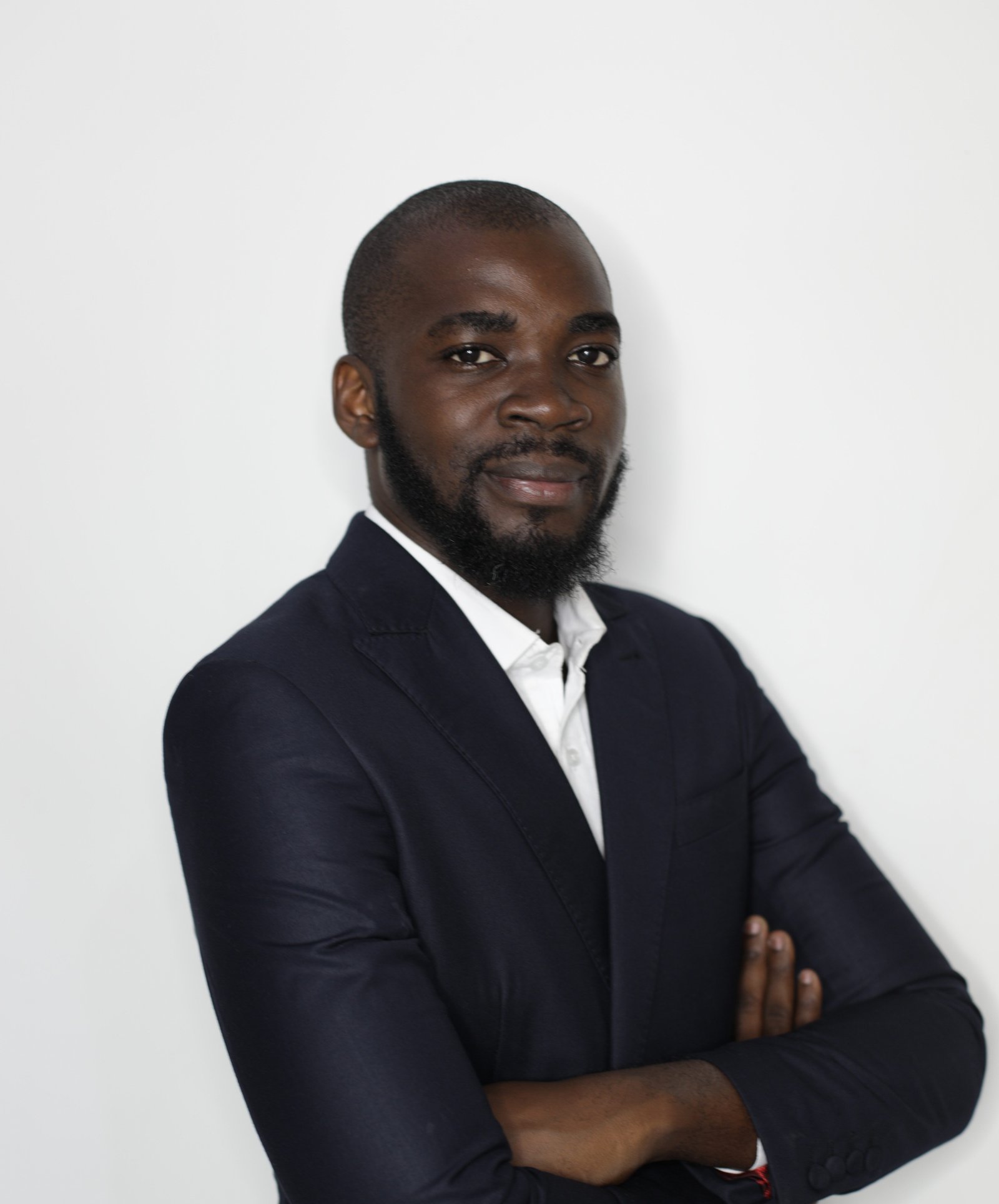 Surya Aniel MACKLYMAN - Consultant IT & Designer